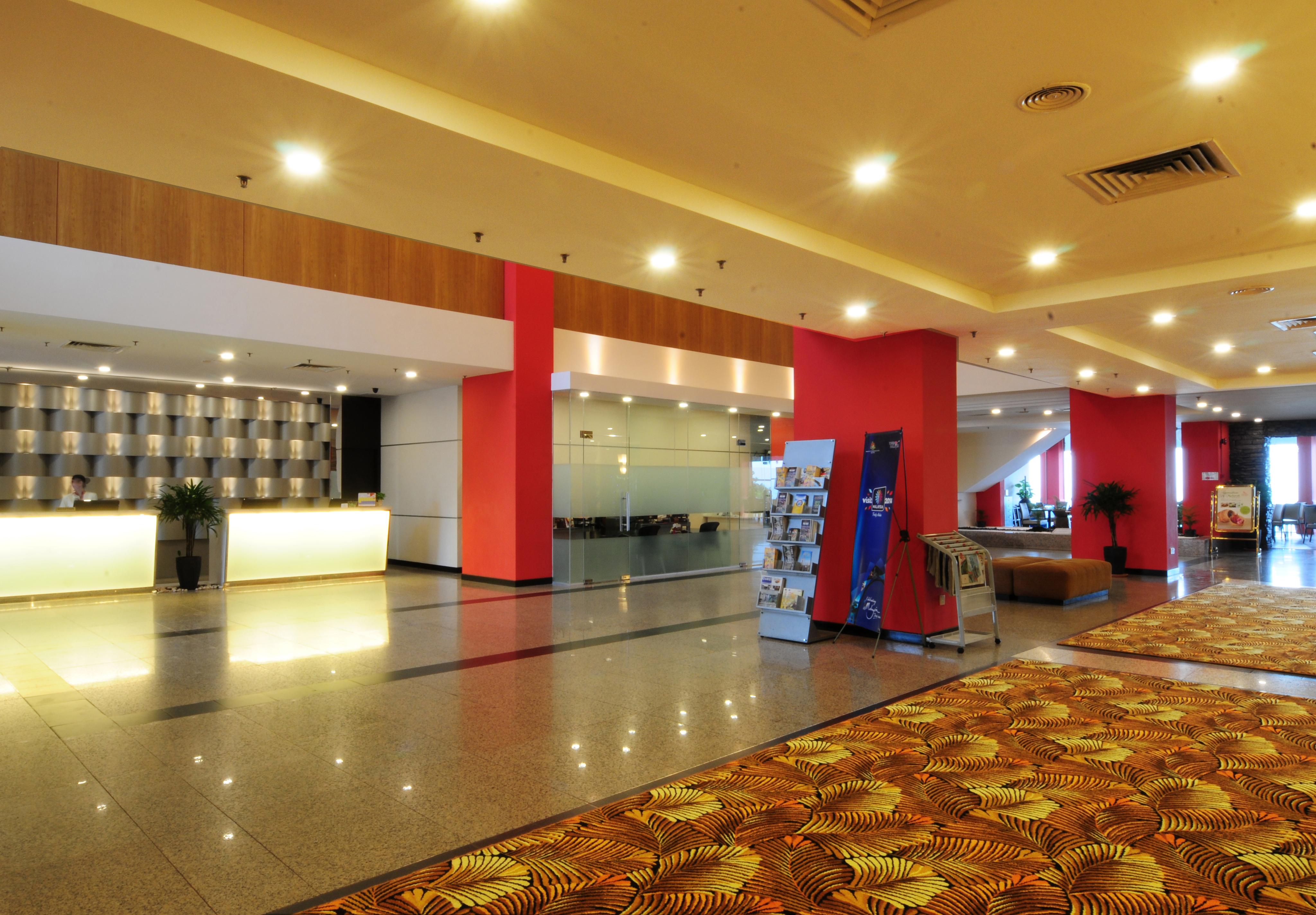 Hotel Sentral Seaview @ ​Beachfront Tanjung Bungah  Exterior foto